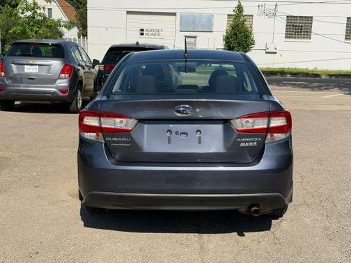 Carbide Gray Metallic 2017 Subaru Impreza 2.0i