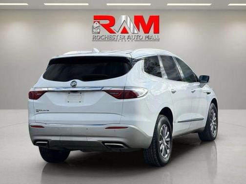 White 2022 Buick Enclave Premium