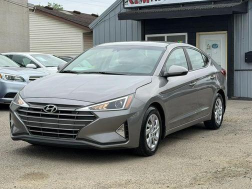 Brown 2020 Hyundai ELANTRA SE