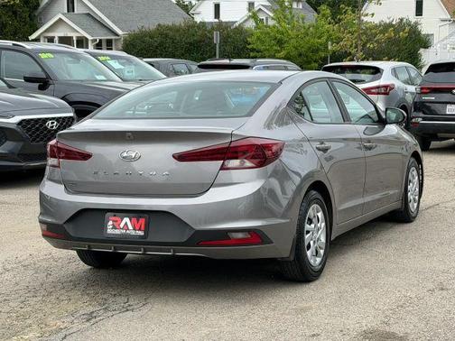 Brown 2020 Hyundai ELANTRA SE