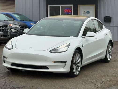 White 2018 Tesla Model 3 Long Range