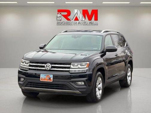 Deep Black Pearl Effect 2019 Volkswagen Atlas 3.6L SE w/Technology