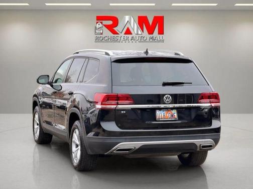 Deep Black Pearl Effect 2019 Volkswagen Atlas 3.6L SE w/Technology