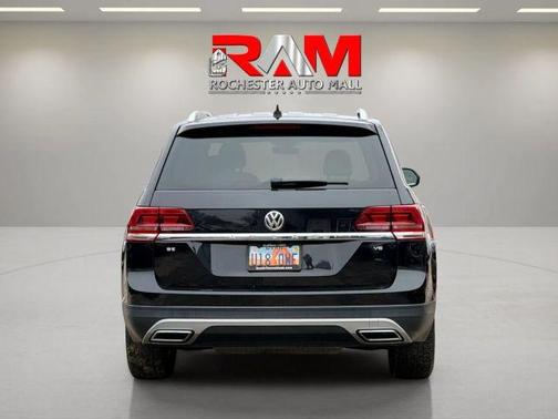 Deep Black Pearl Effect 2019 Volkswagen Atlas 3.6L SE w/Technology