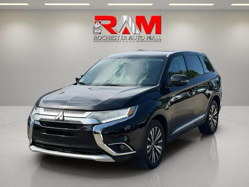 Labrador Black Metallic 2019 Mitsubishi Outlander SE