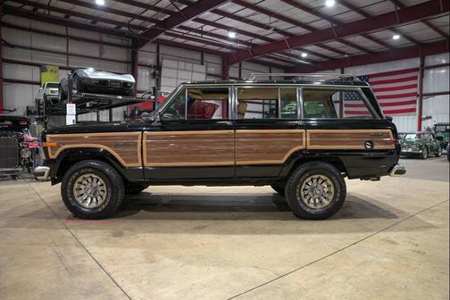 1987 Jeep Grand Wagoneer Base 4dr 4WD SUV