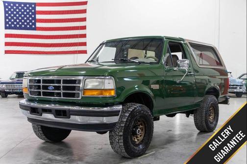 1995 Ford Bronco XLT 2dr 4WD SUV