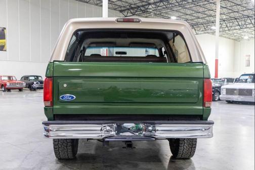 1995 Ford Bronco XLT 2dr 4WD SUV