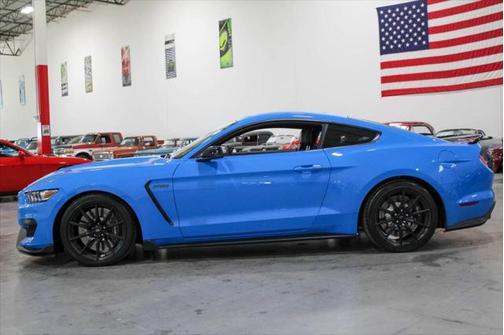2017 Ford Shelby GT350 Base