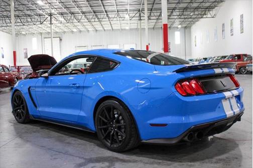 2017 Ford Shelby GT350 Base