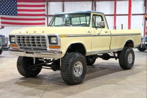 Beige 1978 Ford F-150 Base