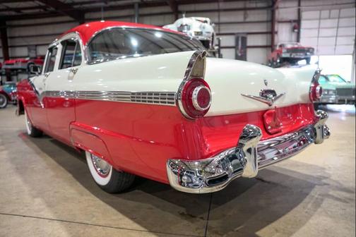 1956 Ford Fairlane 