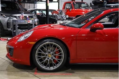 2018 Porsche 911 Carrera 4S