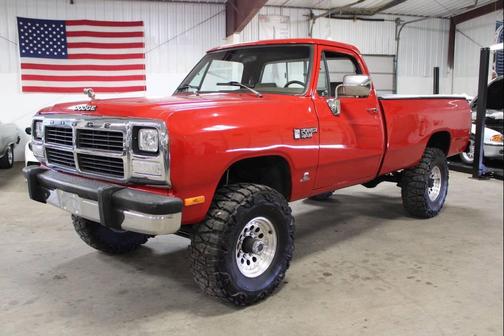 1993 Dodge D250 LE 2dr Standard Cab LB