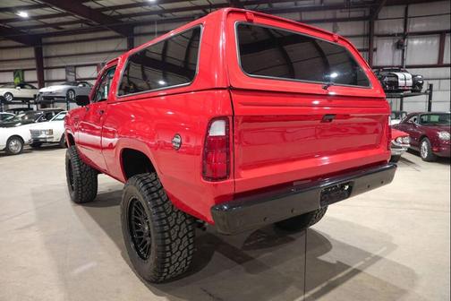 1976 Dodge Charger Base