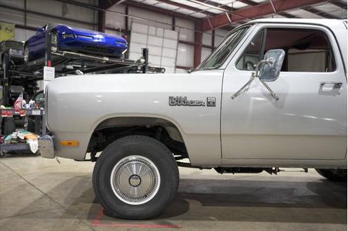 1984 Dodge Charger Base