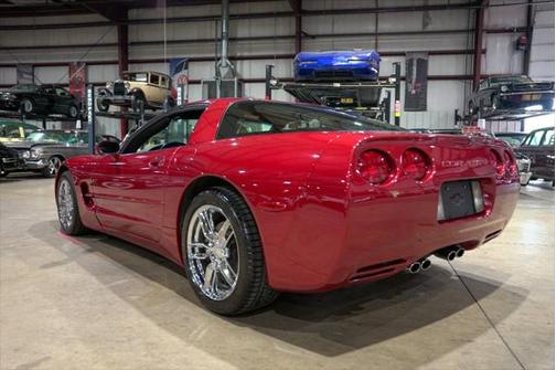 2004 Chevrolet Corvette Base