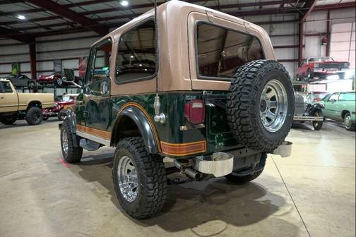 1984 Jeep CJ-7 Base 2dr 4WD SUV
