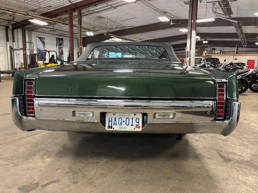 Green 1970 Oldsmobile 98 Base