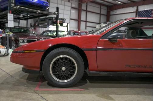 1988 Pontiac Fiero Formula 2dr Coupe