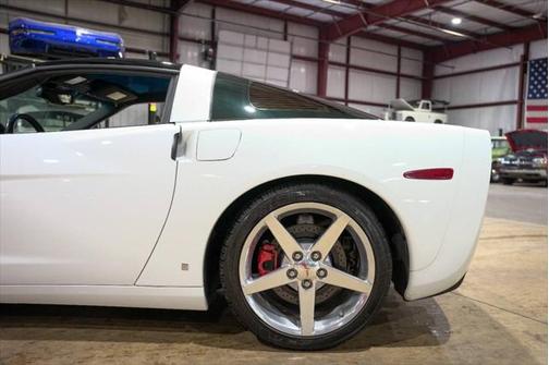 2005 Chevrolet Corvette Base