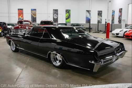 1965 Buick Riviera 