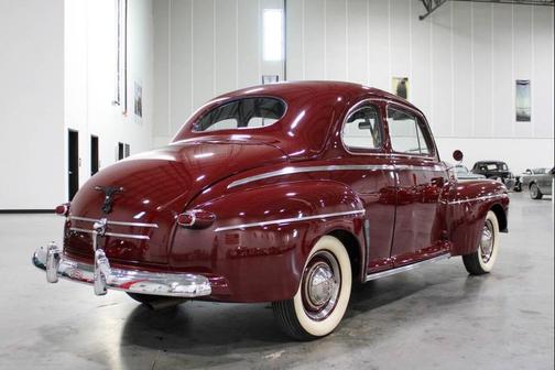 1946 Ford Deluxe Base