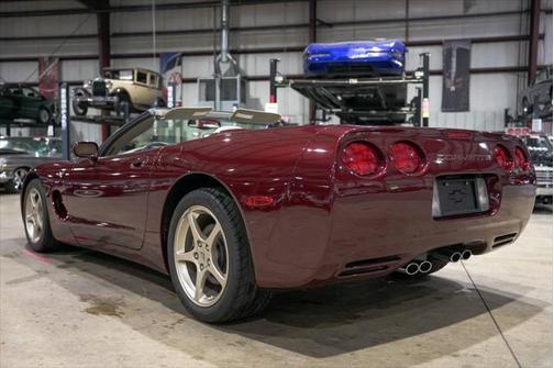 2003 Chevrolet Corvette Base