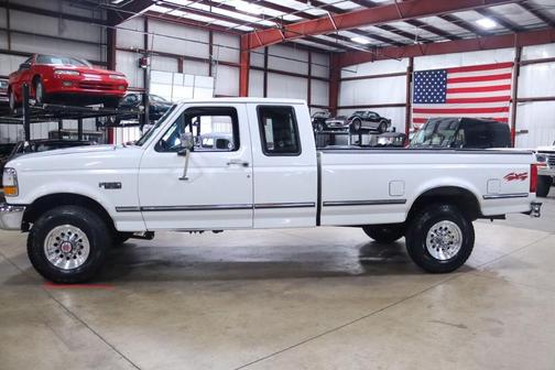 Photo 2 of 32 of 1993 Ford F-250 XL