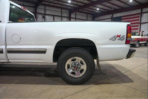 2000 Chevrolet Silverado 1500 LS