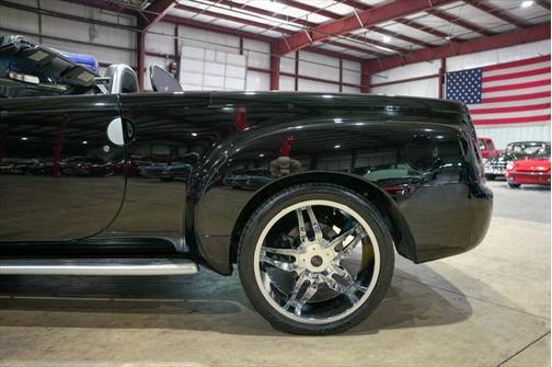 2005 Chevrolet SSR LS 2dr Regular Cab Convertible Rwd SB