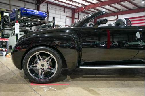 2005 Chevrolet SSR LS 2dr Regular Cab Convertible Rwd SB