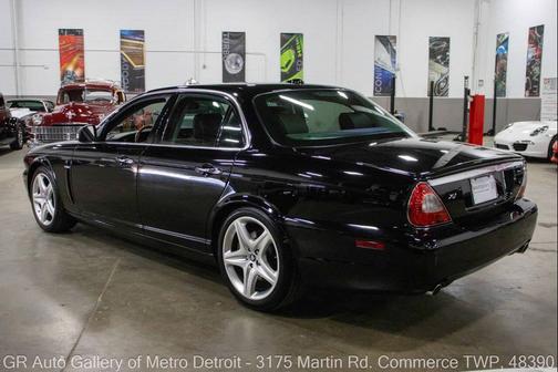 2009 Jaguar XJ XJ8 4dr Sedan