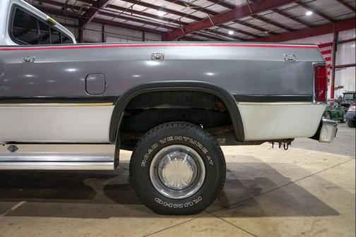1992 Dodge W250 LE 2dr 4WD Extended Cab LB