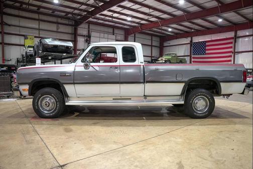 1992 Dodge W250 LE 2dr 4WD Extended Cab LB