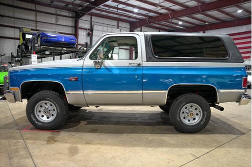 1990 GMC Jimmy Sierra Classic 2dr 4WD SUV