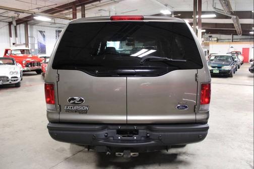 2004 Ford Excursion Limited 4WD 4dr SUV