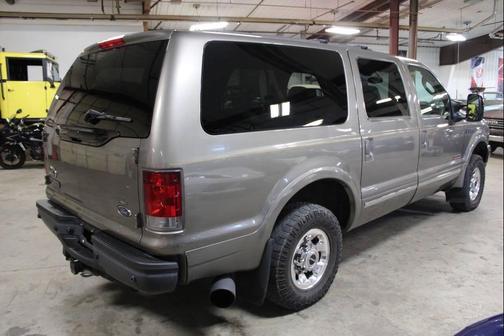 2004 Ford Excursion Limited 4WD 4dr SUV