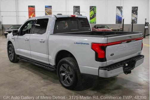 2023 Ford F-150 Lightning LARIAT