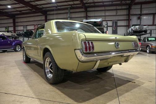 1965 Ford Mustang Base