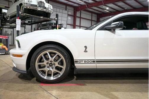 2009 Ford Shelby GT500 Base