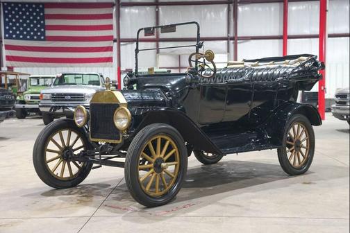 Black 1916 Ford Model T