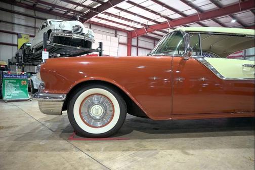 1955 Pontiac Star Chief 