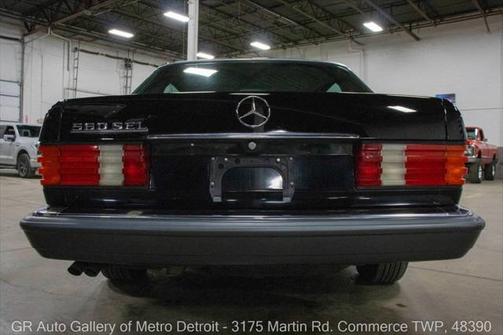 1989 Mercedes-Benz S-Class 560 SEL 4dr Sedan