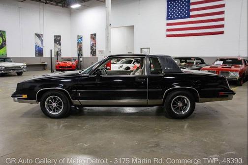 1984 Oldsmobile Cutlass Supreme Brougham 2dr Coupe