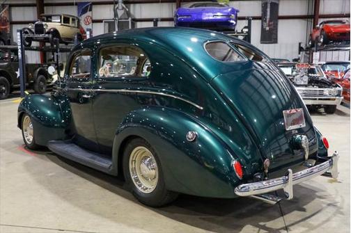 1939 Ford Deluxe Base