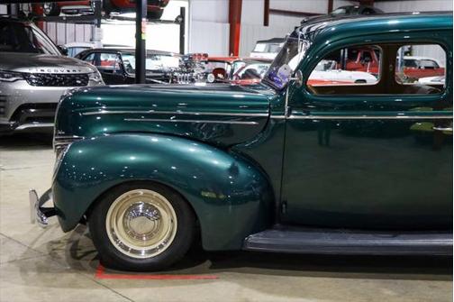1939 Ford Deluxe Base