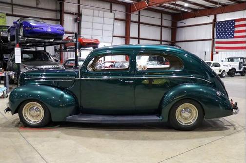1939 Ford Deluxe Base