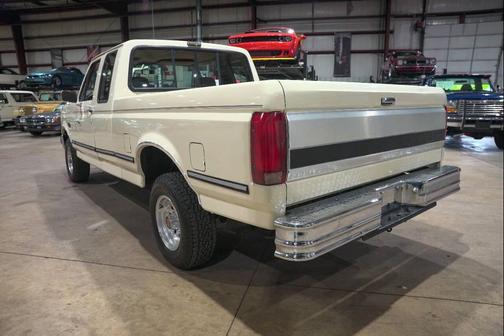 White 1993 Ford F-150 XLT