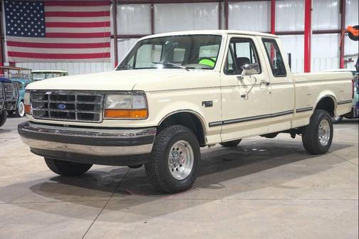 White 1993 Ford F-150 XLT